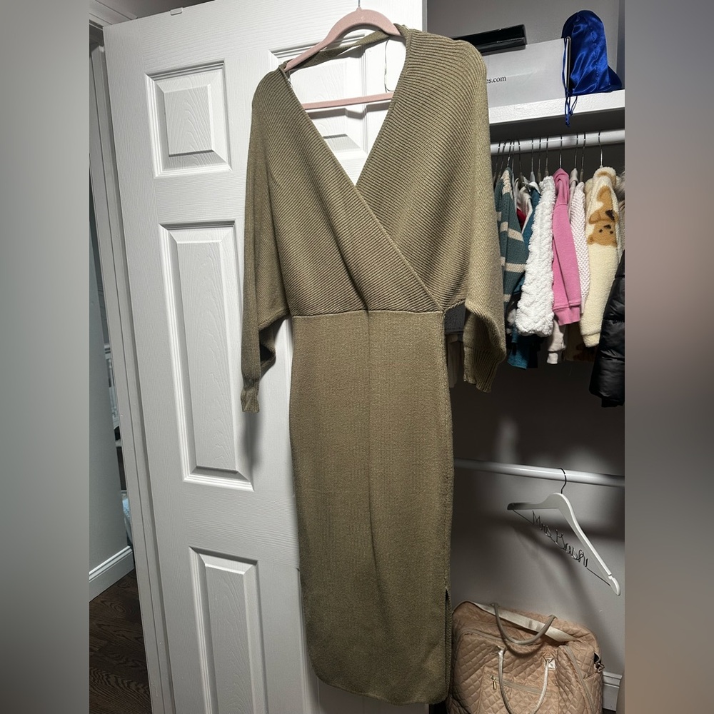 Elegant Olive Green Knit Dress